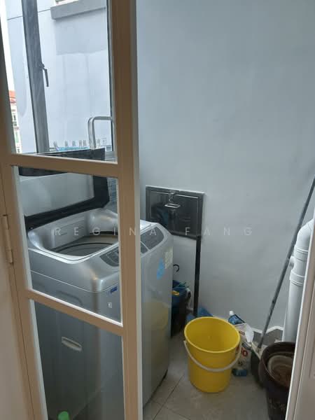 Avila Gardens, 15 Flora Road, Room Rental, 250 sqft, Condominium For Rent, by Regina Fang, 500126479 - Balcony - PropertyGuru.com.sg