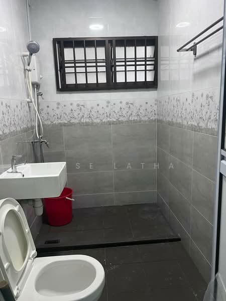 707 Woodlands Drive 40, 707 Woodlands Drive 40, 3 Bedrooms, 1,087 sqft, HDB Flat For Rent, by Rose Latha, 500126487 - Bathroom - PropertyGuru.com.sg