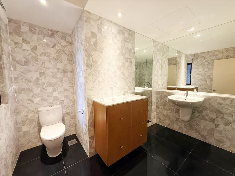 The Colonnade, 82 Grange Road, 3 Bedrooms, 3,617 sqft, Condominium For Rent, by Yeo Yong Peng, 500126499 - Bathroom - PropertyGuru.com.sg