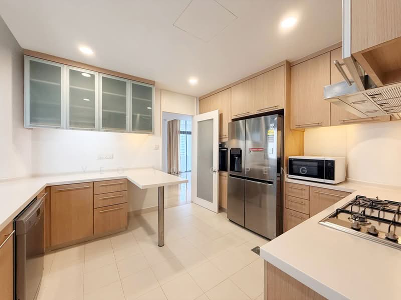 The Colonnade, 82 Grange Road, 3 Bedrooms, 3,617 sqft, Condominium For Rent, by Yeo Yong Peng, 500126499 - Kitchen - PropertyGuru.com.sg