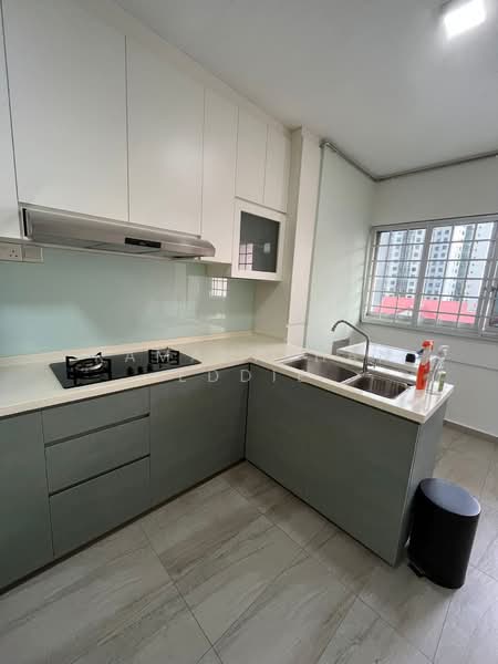 304 Jurong East Street 32, 304 Jurong East Street 32, 1 Bedroom, 732 sqft, HDB Flat For Rent, by Ramanathan Eddie, 500126509 - Kitchen - PropertyGuru.com.sg