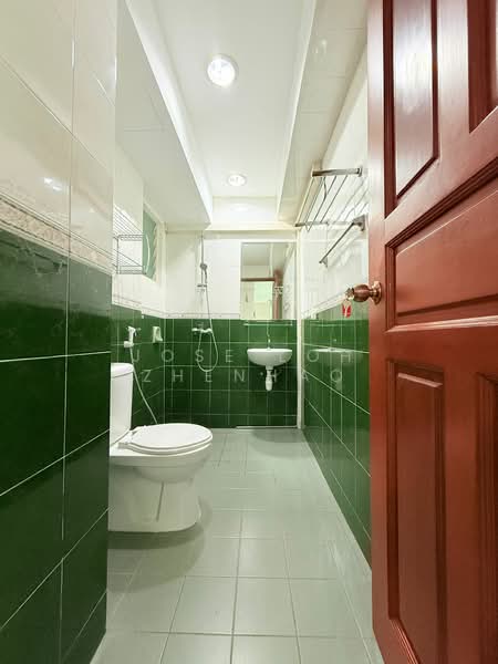 Melville Park, 22 Simei Street 1, 2 Bedrooms, 958 sqft, Apartment For Sale, by Jose Loh Zhenhao, 500126518 - Bathroom - PropertyGuru.com.sg