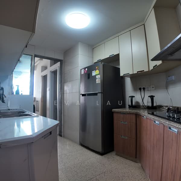 Rafflesia Condo, 31 Bishan Street 21, 3 Bedrooms, 1,195 sqft, Condominium For Rent, by Eva Lau, 500126541 - Kitchen - PropertyGuru.com.sg