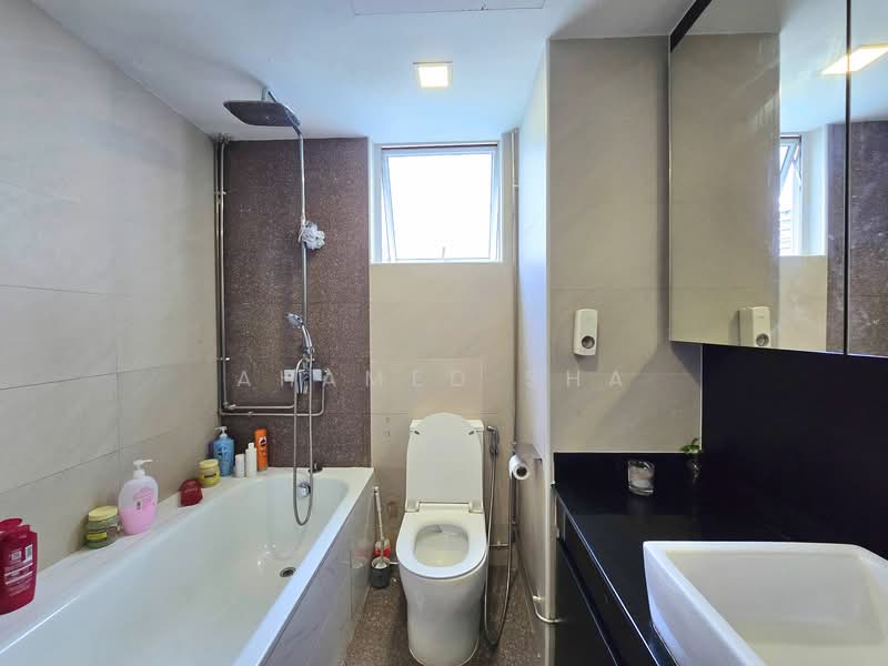 Elias Green, 3 Elias Road, 3 Bedrooms, 1,550 sqft, Condominium For Rent, by Ahamed Sha, 500126542 - Bathroom - PropertyGuru.com.sg