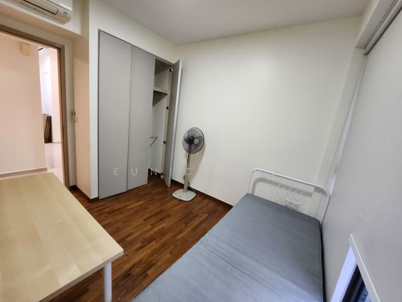 Twin Fountains, 11 Woodlands Avenue 6, 3 Bedrooms, 1,033 sqft, Executive Condominium For Rent, by Eunice Lee, 500126545 - Bedroom - PropertyGuru.com.sg