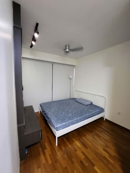 Twin Fountains, 11 Woodlands Avenue 6, 3 Bedrooms, 1,033 sqft, Executive Condominium For Rent, by Eunice Lee, 500126545 - Bedroom - PropertyGuru.com.sg