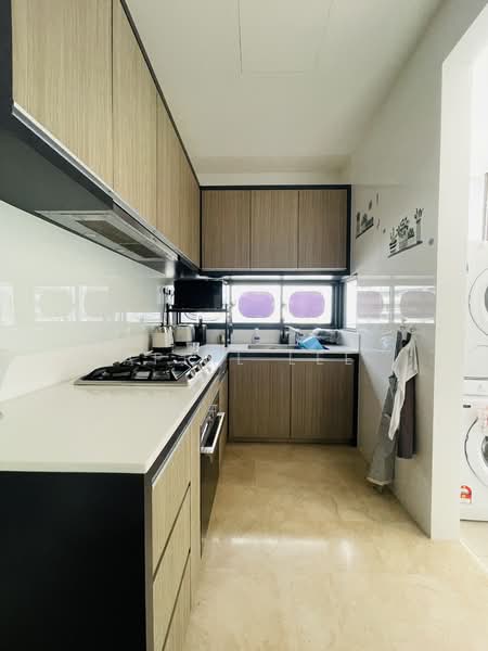 The Trizon, 2 Ridgewood Close, 2 Bedrooms, 1,346 sqft, Condominium For Rent, by April Lee, 500126555 - Kitchen - PropertyGuru.com.sg