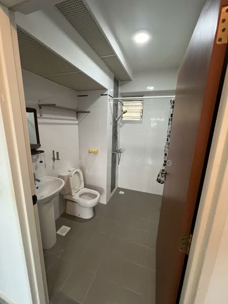 312C Sumang Link, 312C Sumang Link, 3 Bedrooms, 990 sqft, HDB Flat For Rent, by Ang Chong Meng, 500126556 - Bathroom - PropertyGuru.com.sg