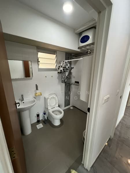 312C Sumang Link, 312C Sumang Link, 3 Bedrooms, 990 sqft, HDB Flat For Rent, by Ang Chong Meng, 500126556 - Bathroom - PropertyGuru.com.sg