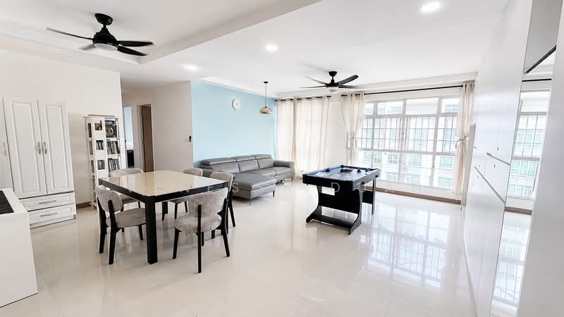 215B Compassvale Drive, 215B Compassvale Drive, 3 Bedrooms, 1,205 sqft, HDB Flat For Sale, by Vanessa Duan, 500126569 - Living Room - PropertyGuru.com.sg