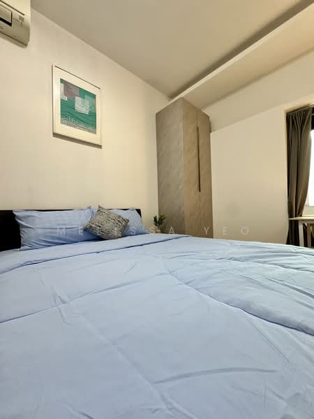 Teresa Ville, 1001 Lower Delta Road, Room Rental, 100 sqft, Condominium For Rent, by Melissa Yeo, 500126572 - $1400 Room With Mirror And City View - PropertyGuru.com.sg