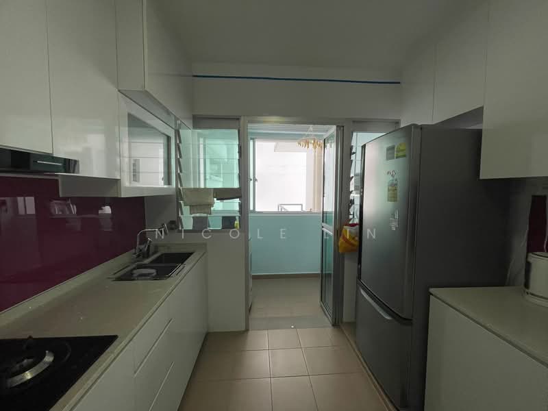 70C Telok Blangah Heights, 70C Telok Blangah Heights, 3 Bedrooms, 1,001 sqft, HDB Flat For Sale, by Nicole Lin, 500126575 - Kitchen - PropertyGuru.com.sg