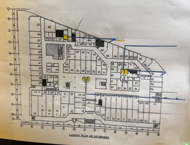 Lucky Plaza, 304 Orchard Road, Orchard / River Valley, 495 sqft, Mall Shop For Sale, by Zee Wang, 500126577 - CommercialGuru.com.sg