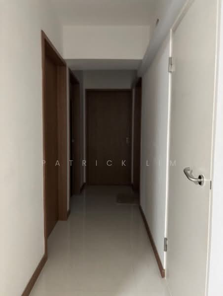 521960, , Room Rental, 350 sqft, HDB Flat For Rent, by Patrick Lim, 500126604 - Corridor - PropertyGuru.com.sg