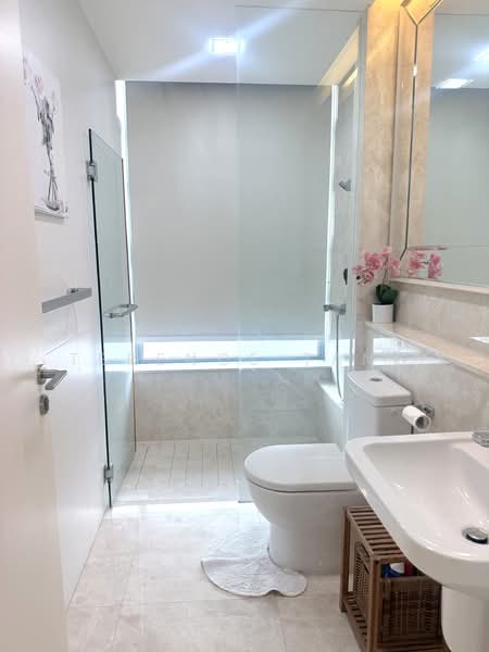The Trillium, 112 Kim Seng Road, 2 Bedrooms, 1,399 sqft, Condominium For Sale, by Terence Tang, 500126606 - Bathroom - PropertyGuru.com.sg