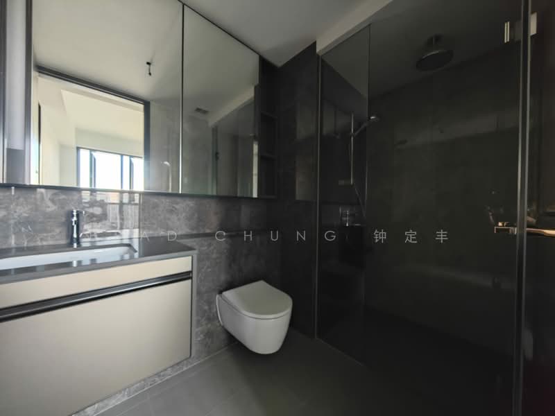 Tembusu Grand, 92 Jalan Tembusu, 2 Bedrooms, 667 sqft, Condominium For Sale, by Brad Chung 钟定丰, 500126608 - Bathroom - PropertyGuru.com.sg