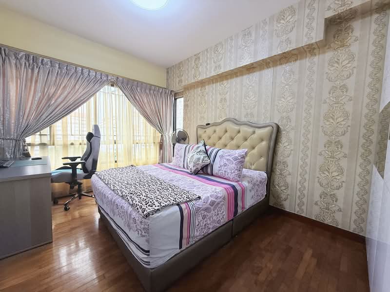 The Mayfair, 1 Jurong East Street 32, 3 Bedrooms, 1,184 sqft, Condominium For Rent, by Joey Tan, 500126610 - Bedroom - PropertyGuru.com.sg