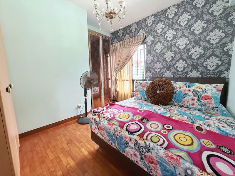 The Mayfair, 1 Jurong East Street 32, 3 Bedrooms, 1,184 sqft, Condominium For Rent, by Joey Tan, 500126610 - Bedroom - PropertyGuru.com.sg
