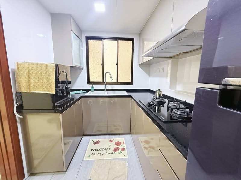 The Mayfair, 1 Jurong East Street 32, 3 Bedrooms, 1,184 sqft, Condominium For Rent, by Joey Tan, 500126610 - Kitchen - PropertyGuru.com.sg