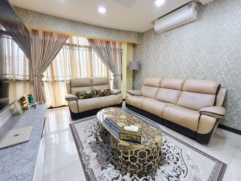 The Mayfair, 1 Jurong East Street 32, 3 Bedrooms, 1,184 sqft, Condominium For Rent, by Joey Tan, 500126610 - Living Room - PropertyGuru.com.sg