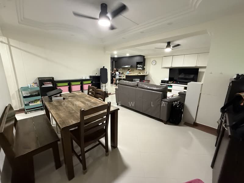 617 Ang Mo Kio Avenue 4, 617 Ang Mo Kio Avenue 4, 3 Bedrooms, 1,151 sqft, HDB Flat For Rent, by Ong Yew Lai, 500126612 - Living Room - PropertyGuru.com.sg