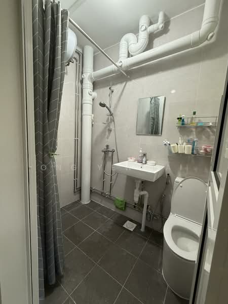 617 Ang Mo Kio Avenue 4, 617 Ang Mo Kio Avenue 4, 3 Bedrooms, 1,151 sqft, HDB Flat For Rent, by Ong Yew Lai, 500126612 - Bathroom - PropertyGuru.com.sg