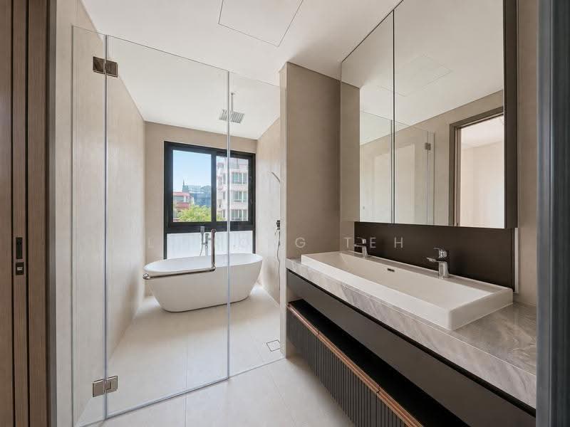 ❤️ ARCHITECTURAL MASTERPIECE IN TELOK KURAU! BRAND NEW FREEHOLD SEMI-D, Telok Kurau / Still Road / Joo Chiat / Langsat, East Coast / Marine Parade, 5 Bedrooms, 5,765 sqft, Semi-Detached House For Sale, by Li Rong Teh, 500126615 - Bathroom - PropertyGuru.com.sg