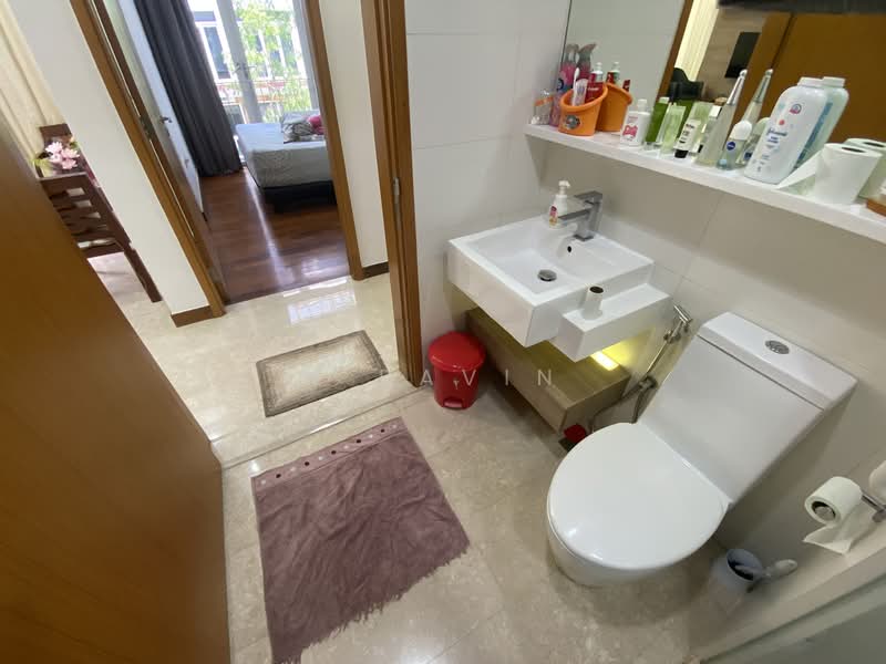 The Greenwich, 3 Seletar Road, 3 Bedrooms, 1,076 sqft, Condominium For Sale, by K Ravin, 500126617 - Bathroom - PropertyGuru.com.sg