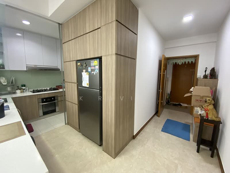 The Greenwich, 3 Seletar Road, 3 Bedrooms, 1,076 sqft, Condominium For Sale, by K Ravin, 500126617 - Kitchen - PropertyGuru.com.sg