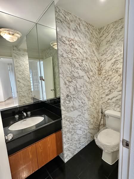 Brentwood Villas, Lloyd Road Singapore, 4 Bedrooms, 2,242 sqft, Cluster House For Rent, by Josephine Lim J R 林婕容 (区域分行董事 ), 500126619 - Bathroom - PropertyGuru.com.sg