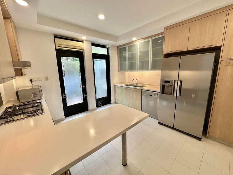 Brentwood Villas, Lloyd Road Singapore, 4 Bedrooms, 2,242 sqft, Cluster House For Rent, by Josephine Lim J R 林婕容 (区域分行董事 ), 500126619 - Kitchen - PropertyGuru.com.sg