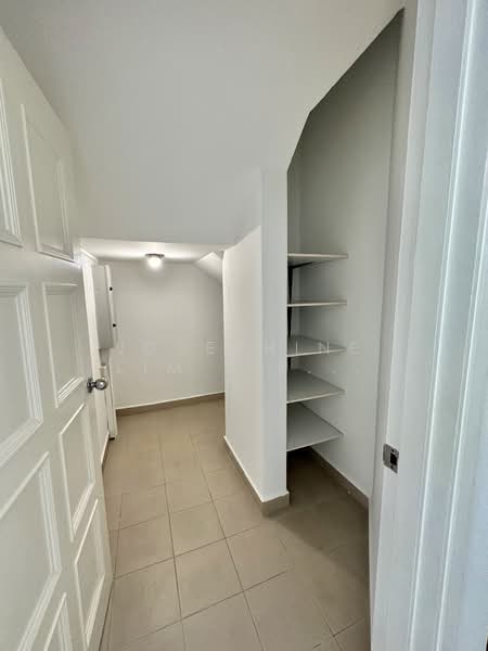 Brentwood Villas, Lloyd Road Singapore, 4 Bedrooms, 2,242 sqft, Cluster House For Rent, by Josephine Lim J R 林婕容 (区域分行董事 ), 500126619 - Interior - PropertyGuru.com.sg