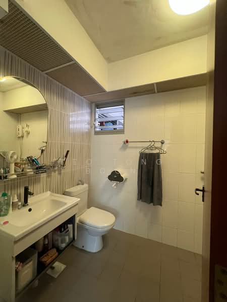 494G Tampines Street 45, 494G Tampines Street 45, 3 Bedrooms, 990 sqft, HDB Flat For Sale, by Yeo Tong Boon, 500126621 - Bathroom - PropertyGuru.com.sg