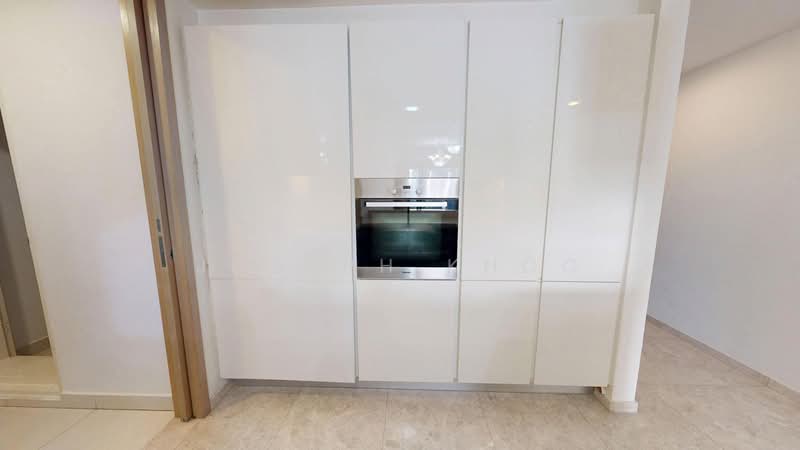 Marina Bay Suites, 3 Central Boulevard, 3 Bedrooms, 1,593 sqft, Apartment For Rent, by Joseph Khoo, 500126640 - Kitchen - PropertyGuru.com.sg