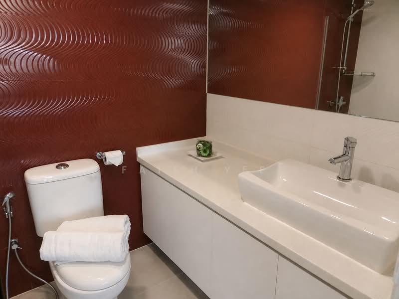 International Plaza, 10 Anson Road, 3 Bedrooms, 1,033 sqft, Condominium For Sale, by Faith Yee, 500126646 - Bathroom - PropertyGuru.com.sg