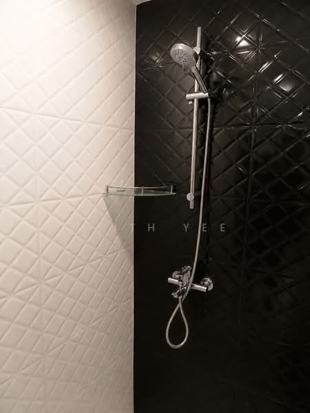 International Plaza, 10 Anson Road, 3 Bedrooms, 1,033 sqft, Condominium For Sale, by Faith Yee, 500126646 - Bathroom - PropertyGuru.com.sg
