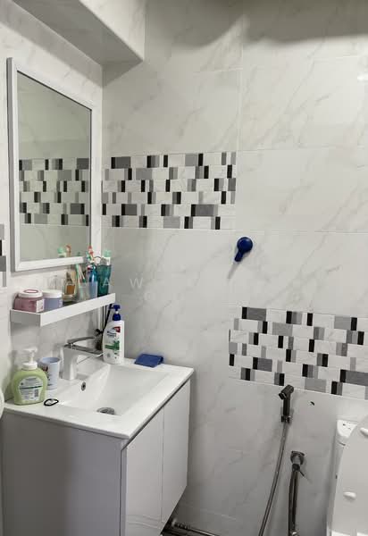 256 Compassvale Road, 256 Compassvale Road, Room Rental, 200 sqft, HDB Flat For Rent, by Lawrence Goh, 500126648 - Common Bathroom Layout Part 2 Of 3. - PropertyGuru.com.sg