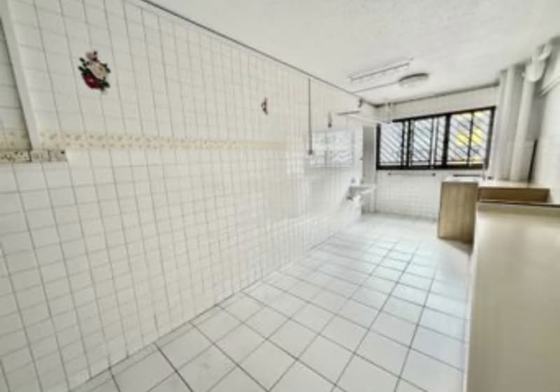 655 Yishun Avenue 4, 655 Yishun Avenue 4, 3 Bedrooms, 1,119 sqft, HDB Flat For Sale, by Cindy Tan, 500126651 - Kitchen - PropertyGuru.com.sg