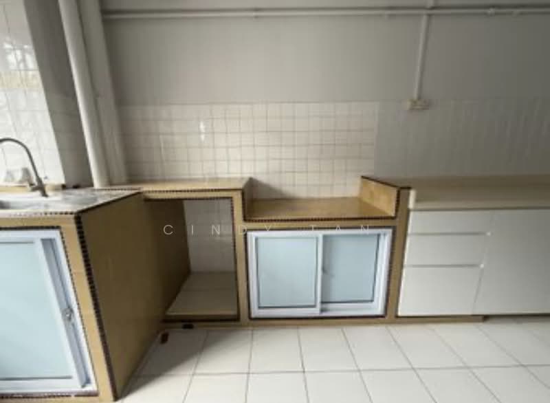 655 Yishun Avenue 4, 655 Yishun Avenue 4, 3 Bedrooms, 1,119 sqft, HDB Flat For Sale, by Cindy Tan, 500126651 - Kitchen - PropertyGuru.com.sg