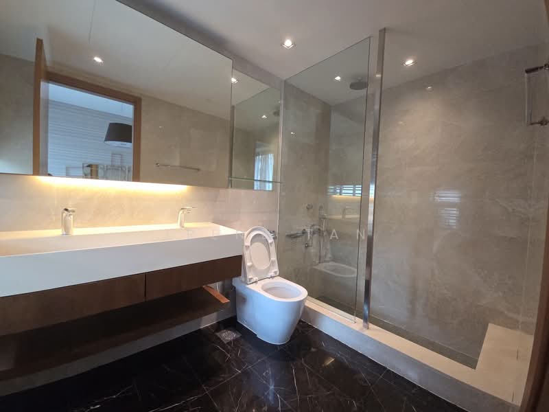 Cabana, 281 Sunrise Terrace, 5 Bedrooms, 3,046 sqft, Cluster House For Sale, by Irene Tan, 500126667 - Bathroom - PropertyGuru.com.sg