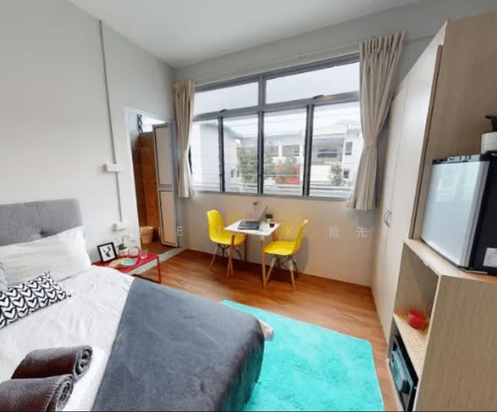 Coliwoo Boon Lay I Affordable Co-Living Serviced Apartment For NTU Students, , Room Rental, 250 sqft, Apartment For Rent, by Eddie Tork 戴先生, 500126669 - Bedroom - PropertyGuru.com.sg
