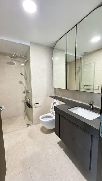 Avenue South Residence, 11 Silat Avenue, 1 Bedroom, 527 sqft, Condominium For Sale, by Gary Nambiar, 500126697 - Bathroom - PropertyGuru.com.sg