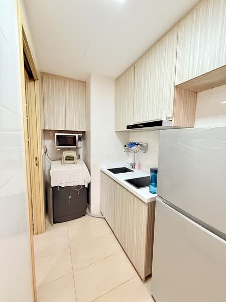 Parc Bleu, 262 Joo Chiat Place, 1 Bedroom, 463 sqft, Condominium For Rent, by Brian Eng, 500126698 - Kitchen - PropertyGuru.com.sg