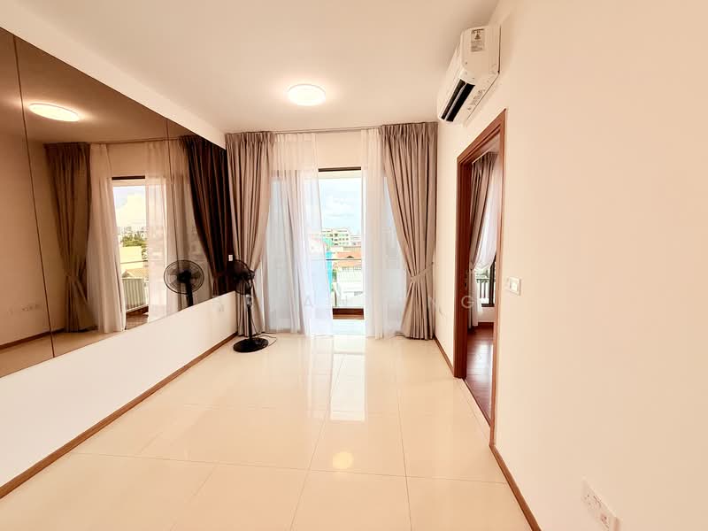 Parc Bleu, 262 Joo Chiat Place, 1 Bedroom, 463 sqft, Condominium For Rent, by Brian Eng, 500126698 - Living Room - PropertyGuru.com.sg