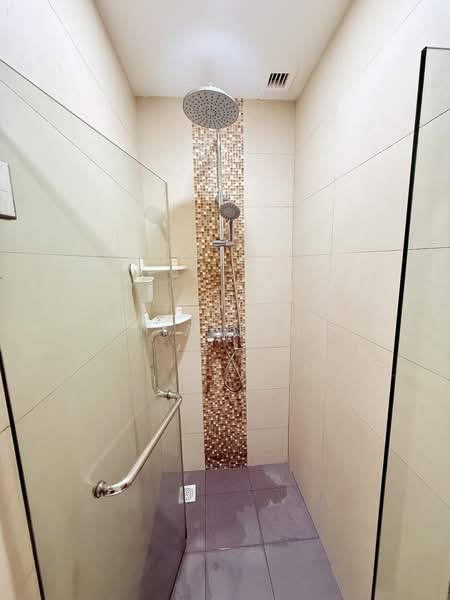 Parc Bleu, 262 Joo Chiat Place, 1 Bedroom, 463 sqft, Condominium For Rent, by Brian Eng, 500126698 - Bathroom - PropertyGuru.com.sg