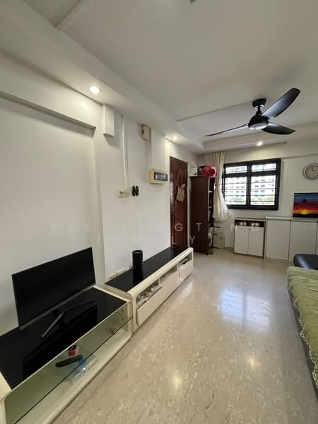 306 Clementi Avenue 4, 306 Clementi Avenue 4, Room Rental, 130 sqft, HDB Flat For Rent, by Xie TingTing (Emily), 500126701 - Living Room - PropertyGuru.com.sg