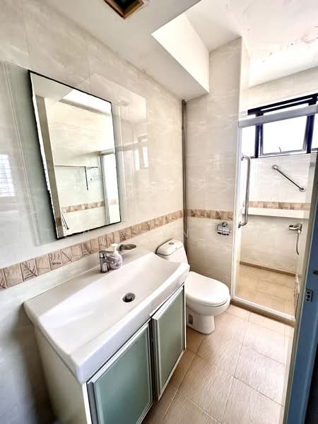 Rajah Towers, 32 Jalan Rajah, 3 Bedrooms, 2,088 sqft, Apartment For Sale, by Teng Cynthia, 500126705 - Bathroom - PropertyGuru.com.sg