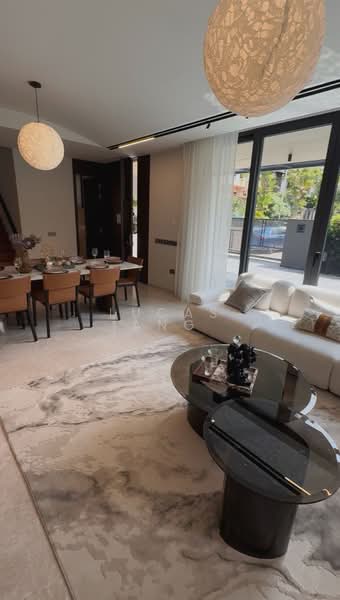 Villas @ Greenbank Park, 50 Greenbank Park, 5 Bedrooms, 5,436 sqft, Semi-Detached House For Sale, by Lucas Ang, 500126720 - Living Room - PropertyGuru.com.sg