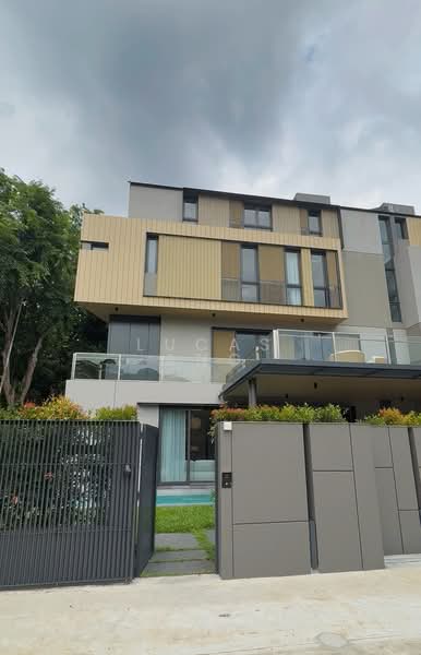 Villas @ Greenbank Park, 50 Greenbank Park, 5 Bedrooms, 5,436 sqft, Semi-Detached House For Sale, by Lucas Ang, 500126720 - Exterior - PropertyGuru.com.sg