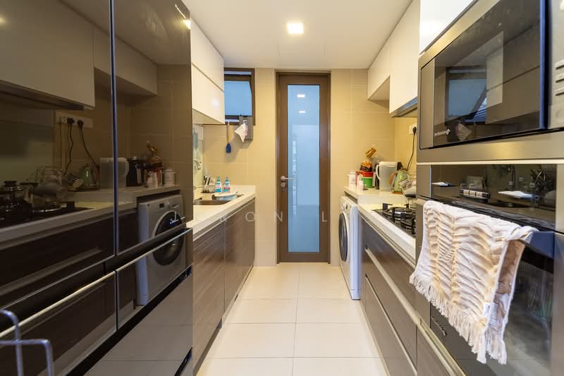 Stevens Suites, 2 Stevens Close, 3 Bedrooms, 1,130 sqft, Condominium For Rent, by Jeron Lee, 500126726 - Kitchen - PropertyGuru.com.sg